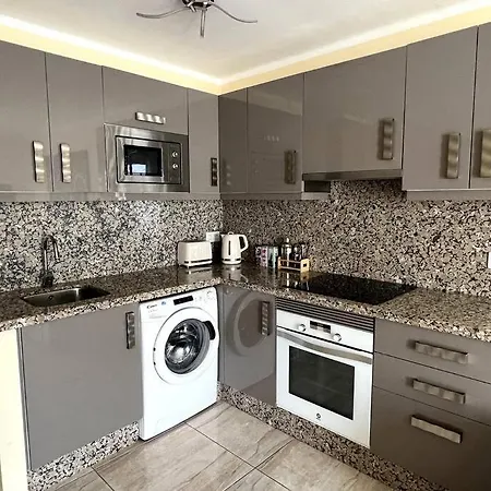 Casa Logan, 1 Bedroom With Communal Pool Daire Puerto del Carmen (Lanzarote)